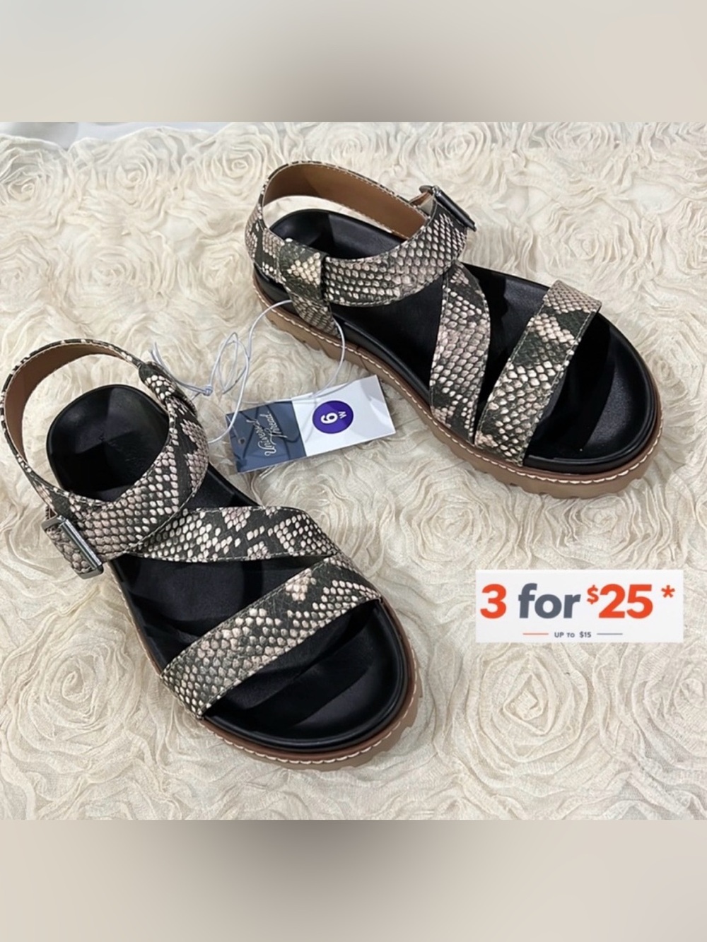 Universal Threads Annika 6 Wide Snakeskin sandals